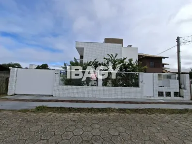 Casa com 3 Quartos para alugar, 140m² no Campeche, Florianópolis