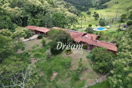 Fazenda/Sítio com 4 Quartos à venda, 700m² no Três Córregos, Teresópolis