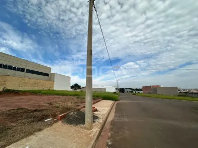 Lote/Terreno à venda, 250m² no Jardim Letícia, São Carlos