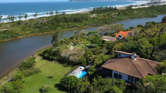 Casa com 4 Quartos à venda, 175m² no Siriú, Garopaba
