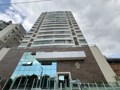Apartamento com 2 Quartos para alugar, 83m² no Campinas, São José
