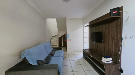 Casa com 2 Quartos à venda, 73m² no Novo Progresso, Contagem