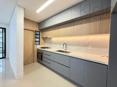 Apartamento com 2 Quartos para alugar, 75m² no Córrego Grande, Florianópolis