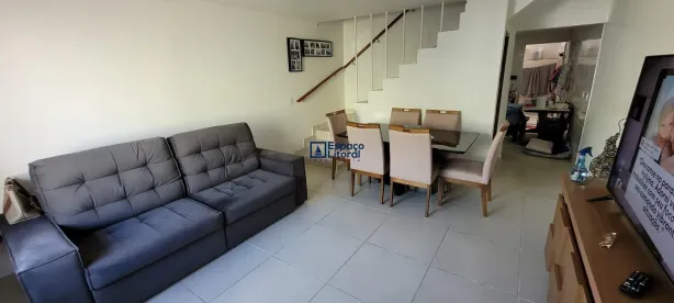 Sobrado com 2 Quartos à venda, 84m² no Martim de Sá, Caraguatatuba
