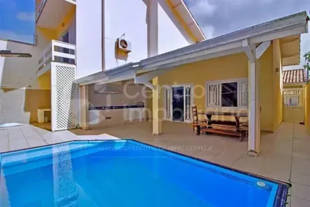 Casa com 4 Quartos à venda, 245m² no Balneario Arpoador, Peruíbe