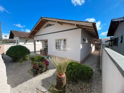 Casa com 3 Quartos à venda, 168m² no Centro, Guabiruba