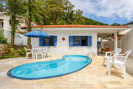 Casa com 2 Quartos à venda, 118m² no Sambaqui, Florianópolis