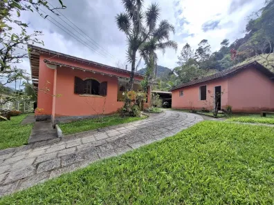 Casa com 3 Quartos à venda, 220m² no Albuquerque, Teresópolis