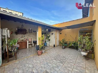 Casa com 3 Quartos à venda, 119m² no Francisca Augusta Rios, Pouso Alegre
