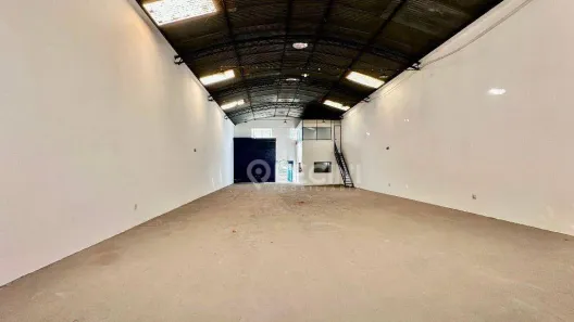 Galpão/Depósito/Armazém para venda ou aluguel, 265m² no Jardim São Paulo, Rio Claro