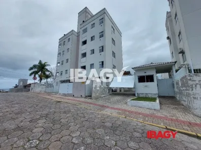 Apartamento com 2 Quartos para alugar, 58m² no Potecas, São José