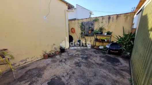 Casa com 3 Quartos à venda, 200m² no Granada, Uberlândia