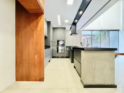 Sobrado com 3 Quartos à venda, 224m² no Jardim Montecatini, Londrina