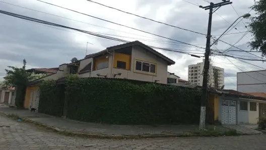 Sobrado com 5 Quartos à venda, 210m² no Aviação, Praia Grande