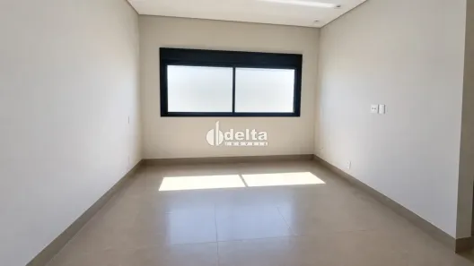 Casa de Condomínio com 3 Quartos para alugar, 400m² no Gávea, Uberlândia