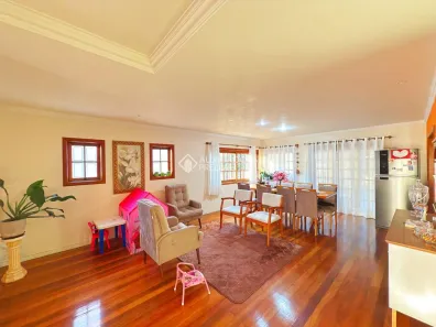 Casa com 3 Quartos à venda, 360m² no Jardim Itu, Porto Alegre