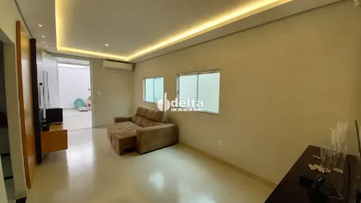 Casa com 3 Quartos à venda, 160m² no Jardim Europa, Uberlândia