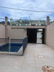 Casa de Condomínio com 4 Quartos à venda, 240m² no Vargem Pequena, Rio de Janeiro