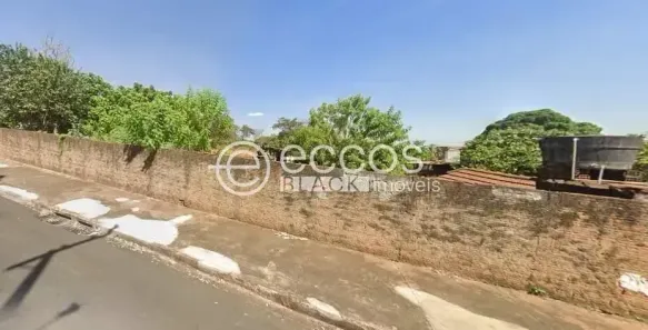 Lote/Terreno à venda, 366m² no Fabrício, Uberaba