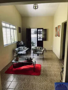 Casa com 4 Quartos à venda, 250m² no Campo Grande, Recife
