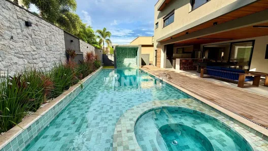 Casa de Condomínio com 5 Quartos à venda, 482m² no Residencial Parque Mendanha, Goiânia