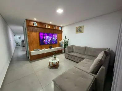 Casa com 3 Quartos à venda, 128m² no Monte Castelo, Contagem