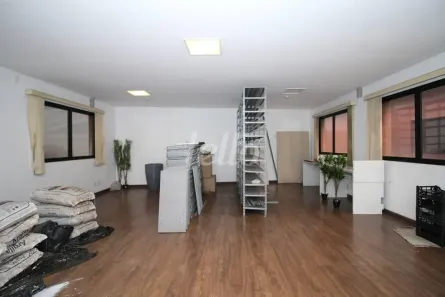 Ponto Comercial para alugar, 355m² no Sé, São Paulo