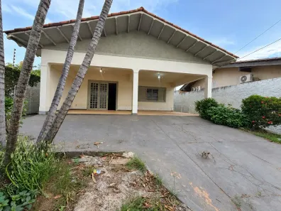 Casa com 4 Quartos para alugar, 226m² no Cidade Alta, Cuiabá