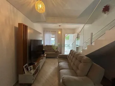 Casa com 2 Quartos à venda, 70m² no Vila Nova, Joinville