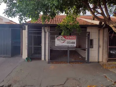 Casa com 2 Quartos à venda, 119m² no Jardim América (Vila Xavier), Araraquara
