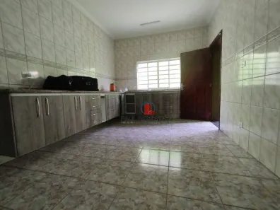 Casa com 2 Quartos à venda, 150m² no Parque Novo Mundo, Americana