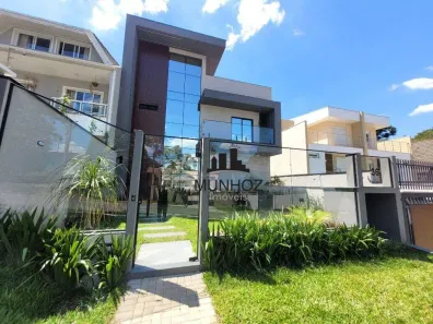 Sobrado com 3 Quartos à venda, 240m² no Santo Inácio, Curitiba