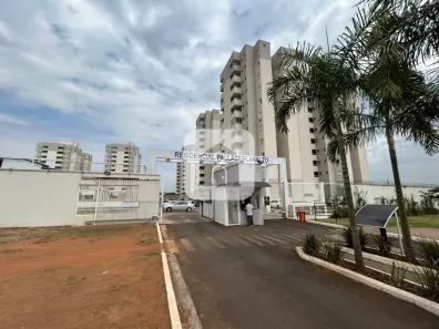 Apartamento com 2 Quartos para alugar, 55m² no Chácaras Tubalina e Quartel, Uberlândia