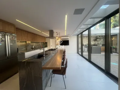 Casa com 4 Quartos à venda, 330m² no Mata da Praia, Vitória