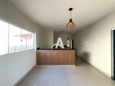 Casa com 3 Quartos para alugar, 130m² no Osvaldo Rezende, Uberlândia