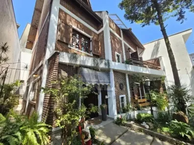 Sobrado com 4 Quartos para alugar, 362m² no Indianópolis, São Paulo