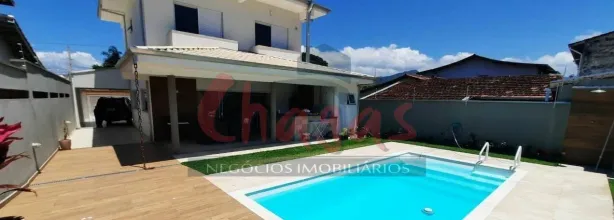 Casa com 4 Quartos à venda, 300m² no Jardim Britânia, Caraguatatuba