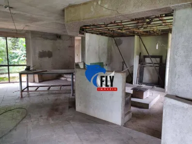 Sobrado com 4 Quartos à venda, 780m² no Chácara São João, Carapicuíba
