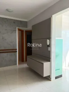Apartamento com 2 Quartos à venda, 44m² no Segismundo Pereira, Uberlândia