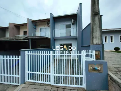 Sobrado com 2 Quartos para alugar, 70m² no Jarivatuba, Joinville