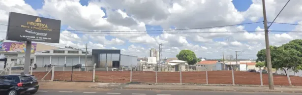 Lote/Terreno para alugar, 820m² no Pampulha, Uberlândia