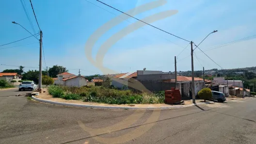 Lote/Terreno à venda, 305m² no Maria da Silva Maldonado, São José do Rio Pardo