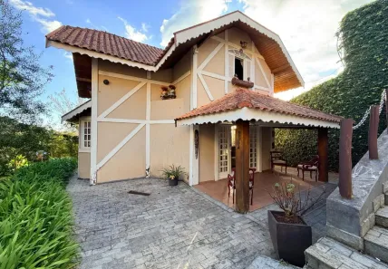 Sobrado com 3 Quartos à venda, 222m² no Vila Inglesa, Campos do Jordão
