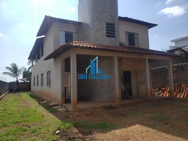 Casa com 5 quartos — Trevo, Belo Horizonte
