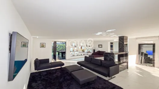 Casa com 4 Quartos à venda, 242m² no Jardim Social, Curitiba