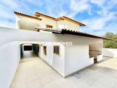Casa com 5 Quartos à venda, 457m² no Riviera Fluminense, Macaé