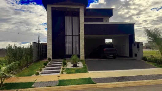 Casa com 4 Quartos à venda, 274m² no Parqville Quaresmeira, Trindade