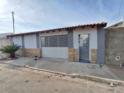 Casa com 3 Quartos à venda, 120m² no Cristo Rei, Várzea Grande
