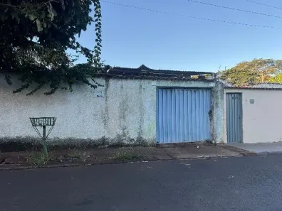 Casa com 3 Quartos à venda, 115m² no Presidente Dutra, Ribeirão Preto