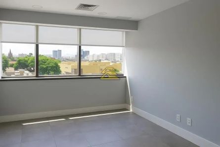 Sala Comercial à venda, 28m² no Santo Cristo, Rio de Janeiro
